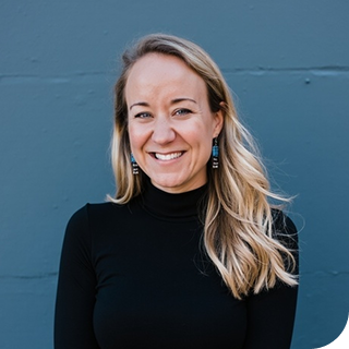 Headshot of Jenny Bristow
